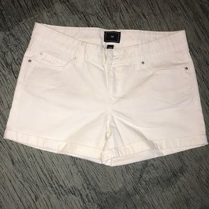 Gap White Shorts Size 8 cuffed legs